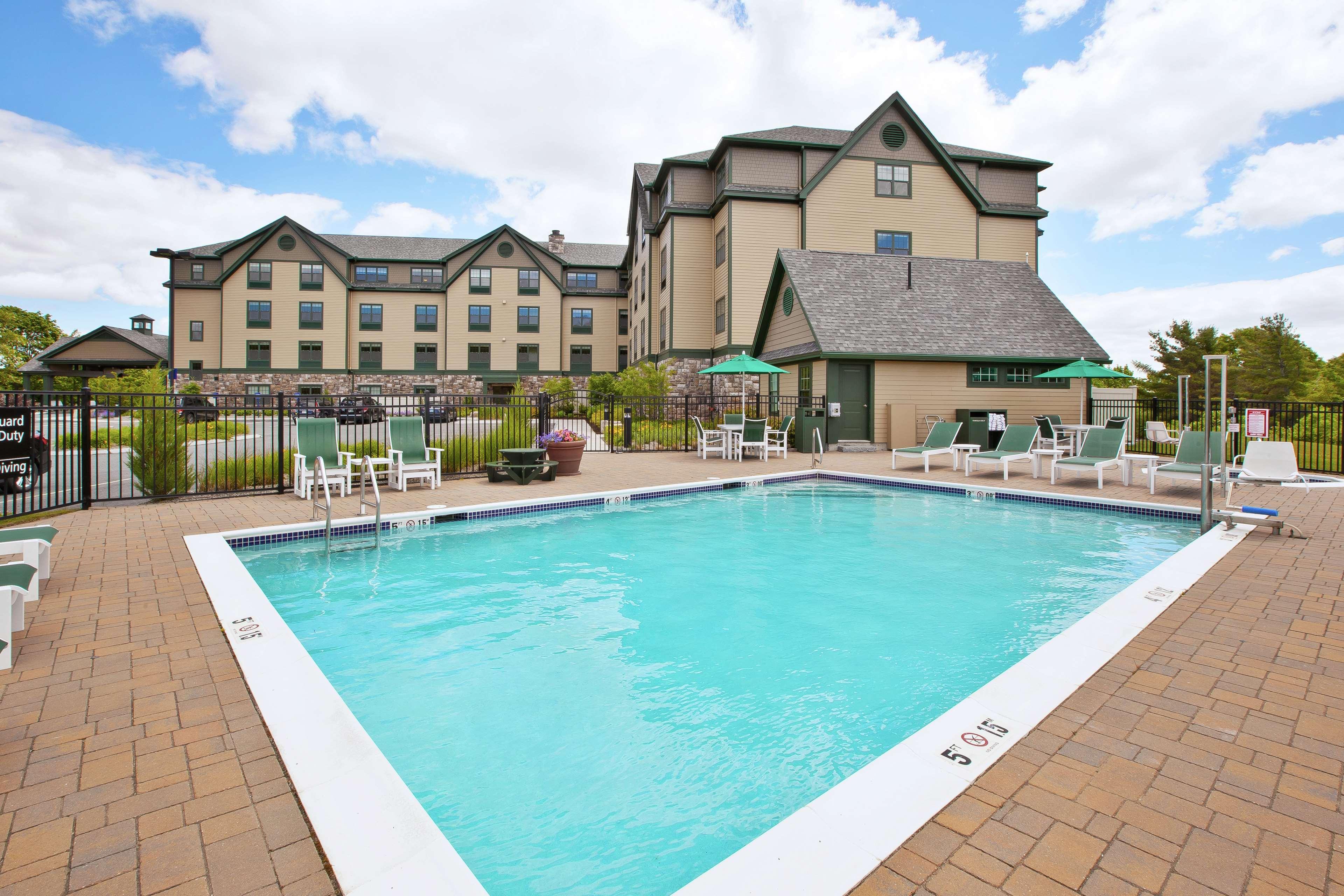 Hampton Inn Bar Harbor Exterior photo