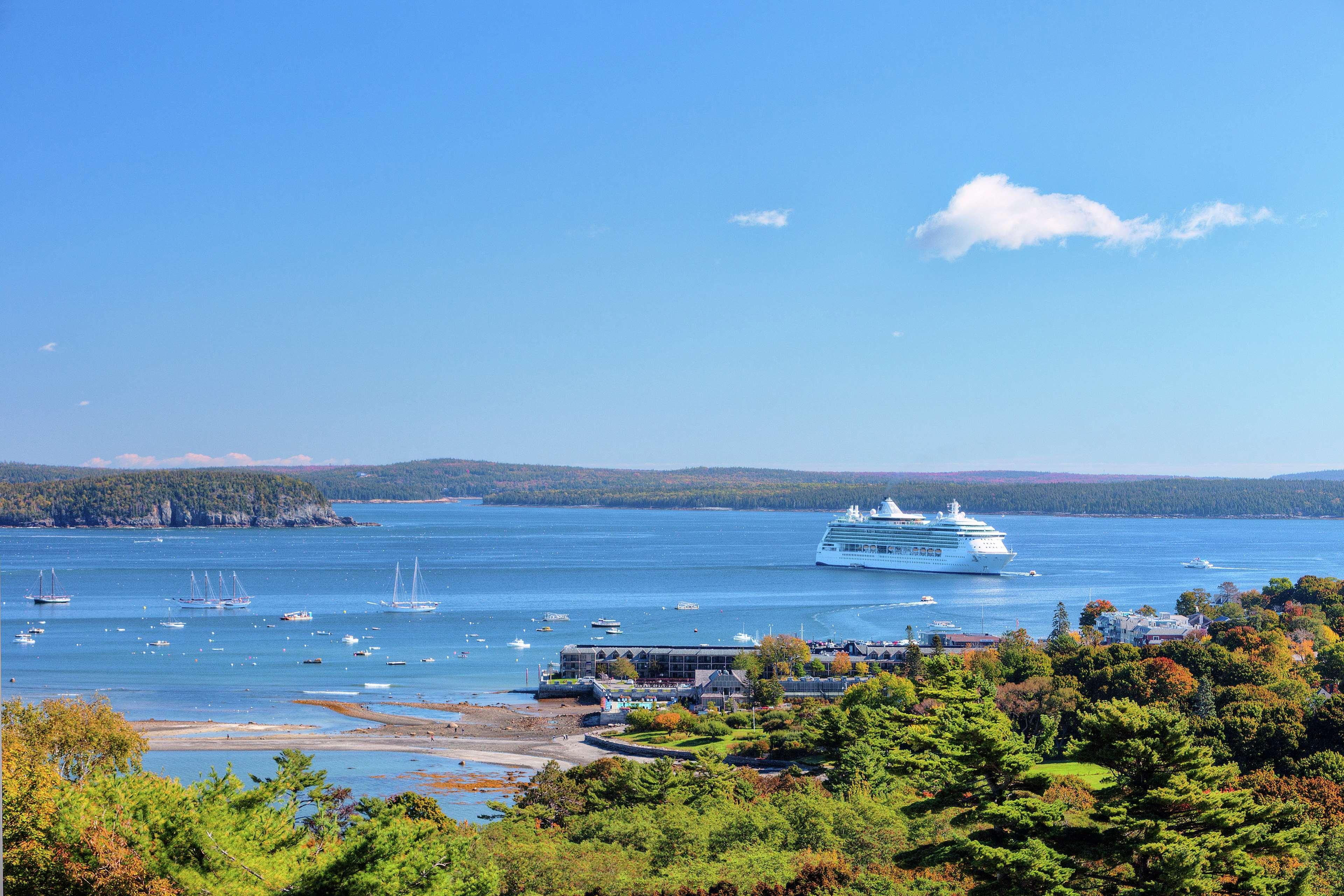 Hampton Inn Bar Harbor Exterior photo